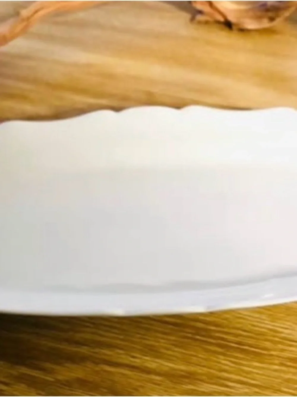 Classic White Scalloped Edge Porcelain Serving Platter - Elegant Home Dining